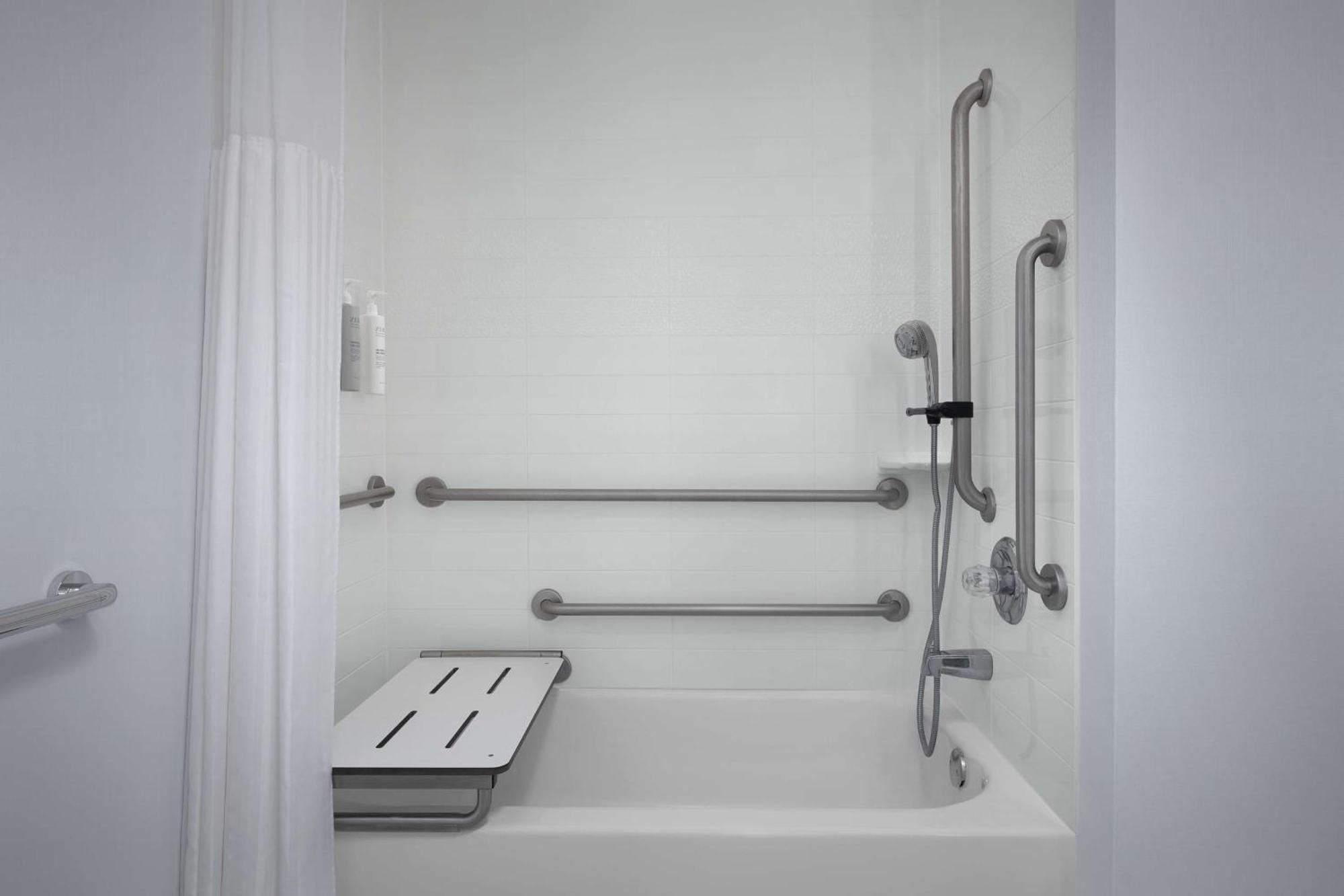 Hilton Garden Inn West Lafayette Wabash Landing Extérieur photo