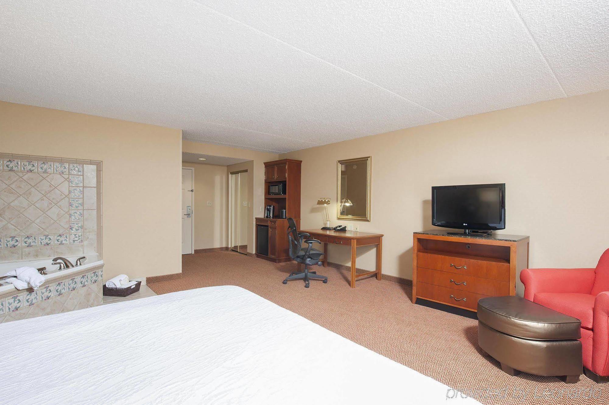 Hilton Garden Inn West Lafayette Wabash Landing Extérieur photo